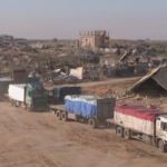 Gaza, camion con rifornimenti entrano dal valico di Rafah