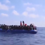 Migranti, Sos Mediterranee contro decreto Piantedosi: “Navi Ong lontane da zone salvataggio”