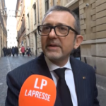 Caso Almasri, Delmastro: “Fascicolo CPI? Aja fa bene a fare tutto ciò che deve”