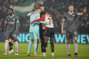 Champions League, Feyenoord-Milan 1-0: l’errore di Maignan costa caro ai rossoneri