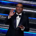 Sanremo 2026, la Rai studia le mosse e spunta ipotesi trattativa privata