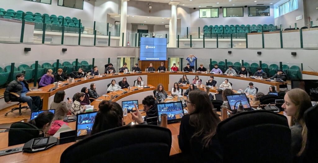 Marche, studenti in Aula per l’iniziativa ‘Conoscere il Consiglio’