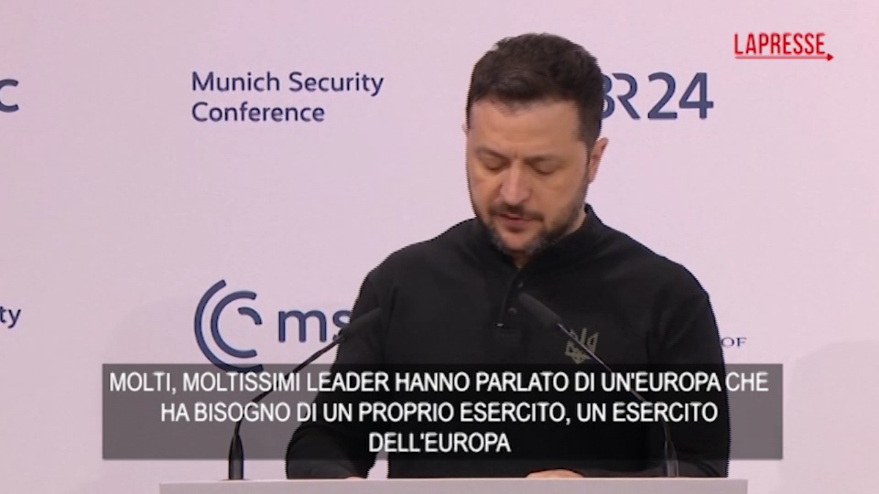 Zelensky alla Conferenza di Monaco: “L’Europa ha bisogno di un proprio esercito”