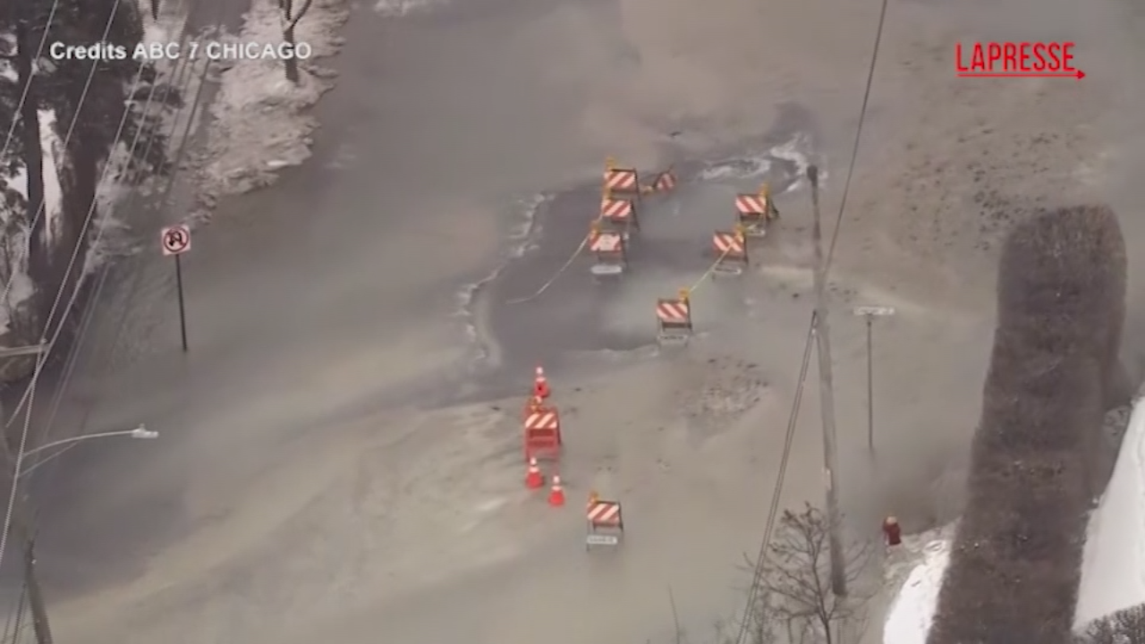 Illinois, si rompe una tubatura dell’acqua: allagato il villaggio di Skokie