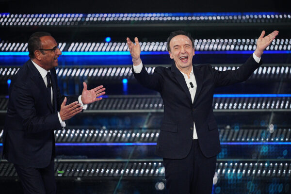 Sanremo 2025, Giorgia e Annalisa trionfano nella serata duetti. Show di Benigni