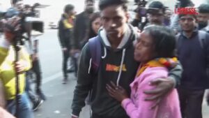 India, almeno 18 morti nella calca a stazione treni di New Delhi