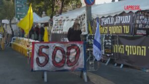 Israele, proteste in tutto il Paese per chiedere il rilascio immediato degli ostaggi