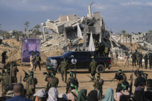 Hamas rilascia altri ostaggi, tra loro c'è Yarden Bibas.