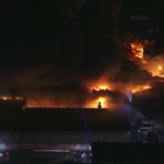 Usa, incendio in un’azienda aerospaziale: l’edificio divorato dalle fiamme