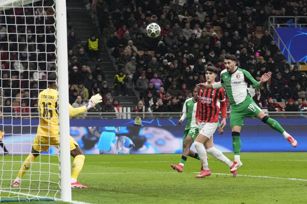 Champions League, Milan Feyenoord 1 1: rossoneri eliminati ai playoff