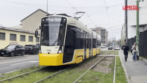 Milano, presentato il nuovo tram della Stadler Rail