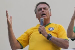 Brasile, Bolsonaro incriminato per tentato golpe 2022: approvò piano per avvelenare Lula