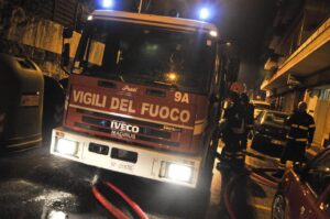 Roma, donna di 89 anni muore in incendio appartamento a Monteverde