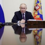 Ucraina, Russia dice no a forze di pace Nato. Economist: “Trump vuole sostituire Zelensky”