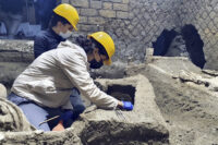 Scavi di Pompei, in una villa riemerge intatta la stanza degli schiavi