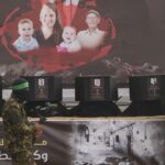 Gaza, Shiri Bibas non è tra salme consegnate da Hamas. Idf: “Fratellini uccisi a mani nude, violato l’accordo”