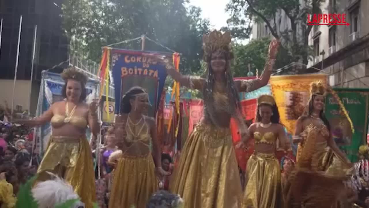 A Rio de Janeiro è già festa a cinque giorni dall’inizio del Carnevale