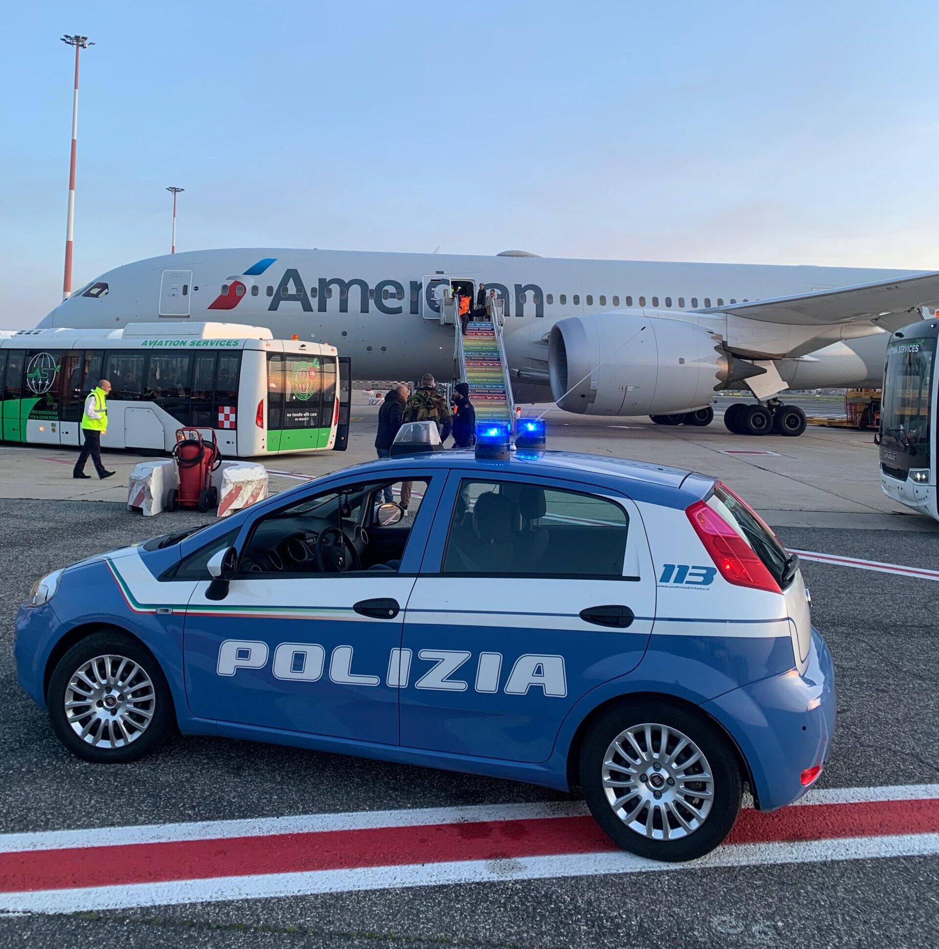 Volo New York Delhi deviato a Fiumicino per allarme bomba