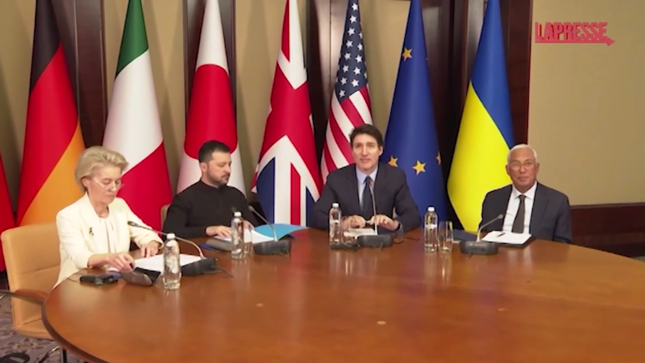 G7, i leader in video collegamento da Kiev con Trudeau e Zelensky