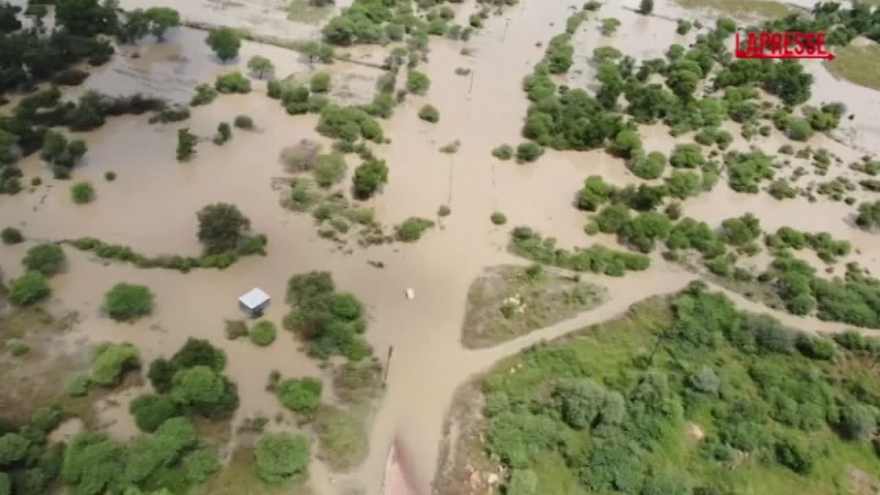 Alluvioni in Botswana, la città di Gaborone sott’acqua: le immagini dall’alto