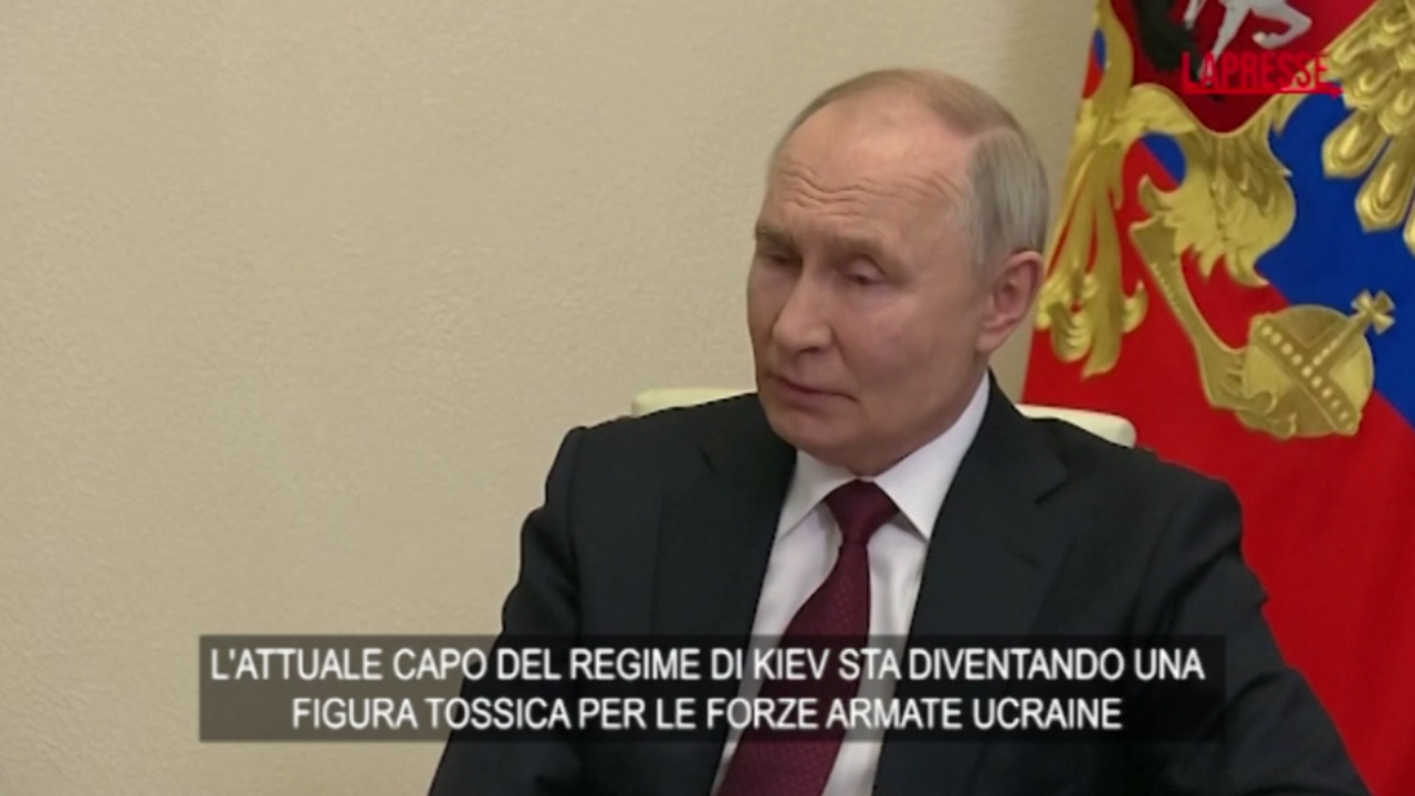 Russia, Putin contro Zelensky: “Figura tossica per l’Ucraina”