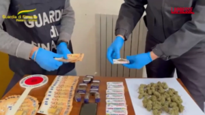 Pesaro, hashish in cioccolatini e gomme da masticare: un arresto