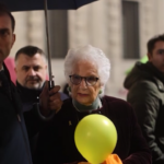 Milano, anche Liliana Segre alla commemorazione dei fratellini Bibas