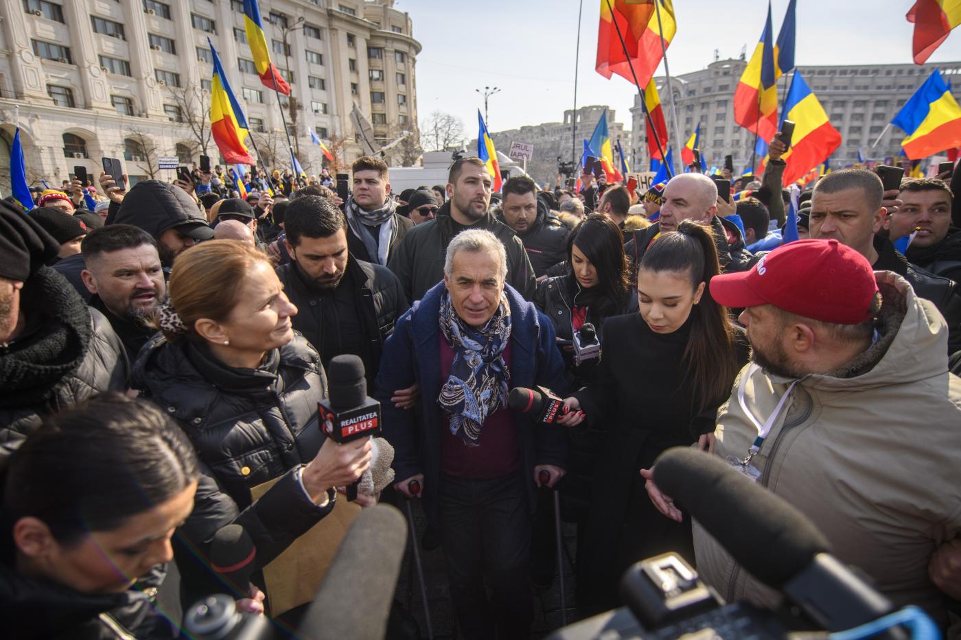 Romania: fermato dalla polizia Georgescu, candidato filorusso per le presidenziali