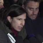 Naufragio Cutro, Elly Schlein alla veglia per le vittime: “Domande ancora senza risposta”