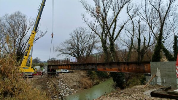 Marche, varato a Tavullia il ponte della Ciclovia del Foglia