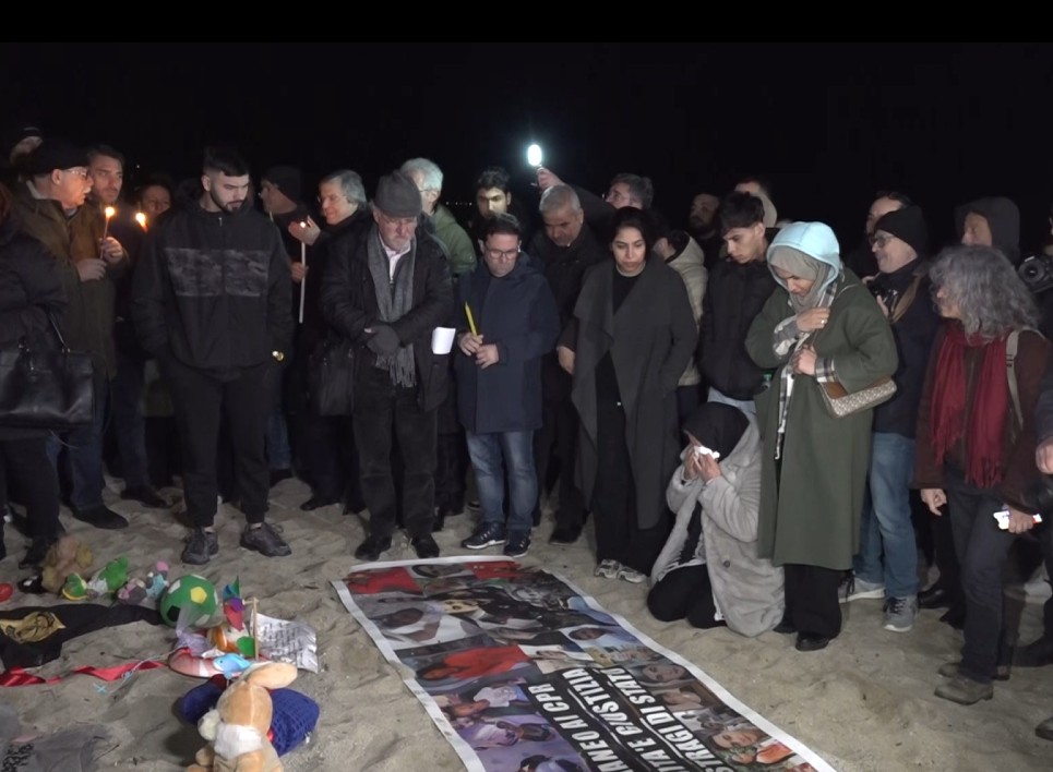 Naufragio Cutro, la commemorazione a due anni dalla tragedia. Schlein: “Qui per chiedere verità e giustizia”
