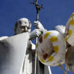 Papa Francesco ricoverato al Gemelli: “Per Bergoglio notte tranquilla, sta riposando”