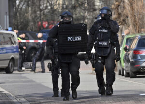Germania, spari davanti a tribunale regionale Bielefeld: diversi feriti