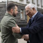 Ucraina, Costa invita Zelensky a vertice Ue del 6 marzo. Cremlino: “Sui territori non trattiamo”