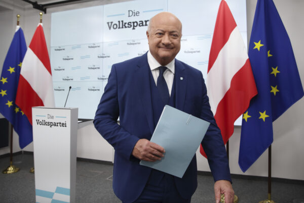 Capo del Partito Popolare Austriaco Christian Stocker in conferenza stampa a Vienna.