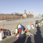 10 anni fa l’uccisione dell’oppositore russo Nemtsov, l’omaggio dei diplomatici occidentali