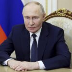 Ucraina, Putin: “Mai respinto l’idea di risolvere pacificamente il conflitto”