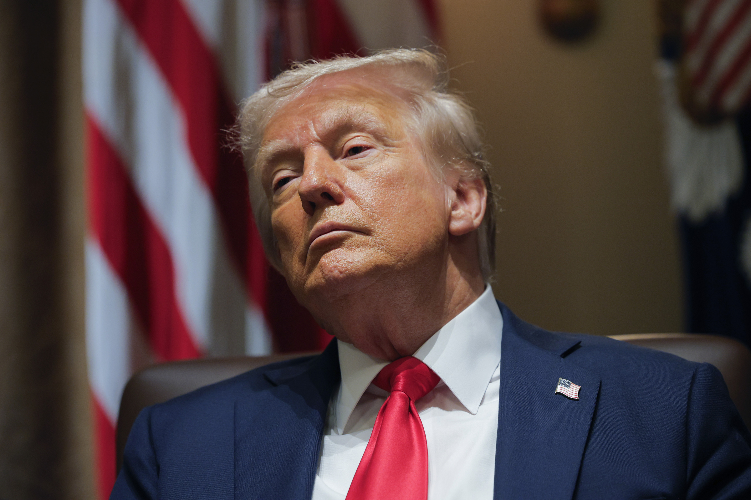 Trump: “Dal 4 marzo dazi contro Messico e Canada al 25%”
