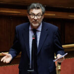 Giorgetti: “Veto su Unicredit e Mps è solo extrema ratio”
