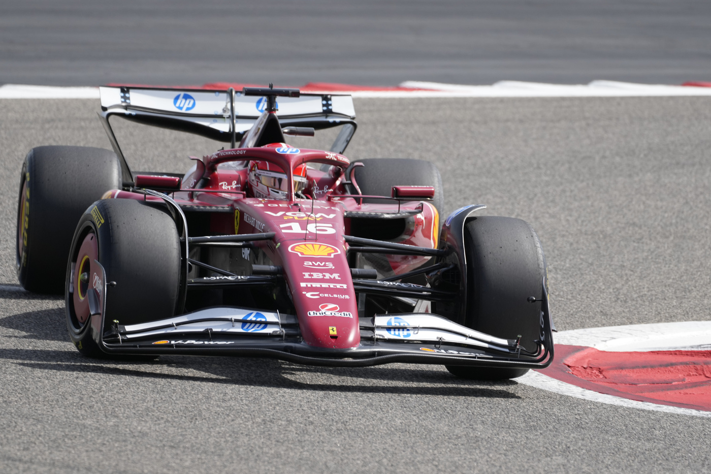 F1: Test Bahrain 2025 live, Leclerc e Antonelli sfrecciano al mattino