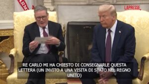 Re Carlo III invita Trump a Londra, premier Starmer consegna lettera a presidente Usa