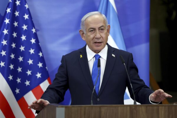 Il primo ministro israeliano Benjamin Netanyahu, che tramite il suo team negoziale sta trattando il rilascio degli ostaggi a Gaza