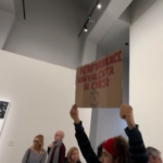 Torino, attivisti di Extinction Rebellion occupano sala in Gallerie d’Italia