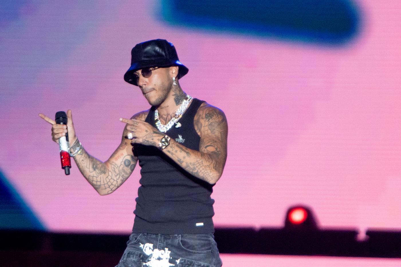 sfera ebbasta al via tour 2025 sold out 11 date palazzetti