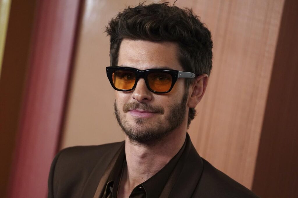 Galleria foto 'Oscar 2025, tutti i look del red carpet: da Zoe Saldana a Mickey Madison' - foto 19