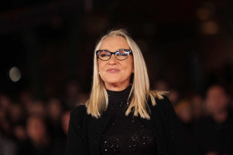 Addio a Eleonora Giorgi, l’attrice morta a 71 anni: le foto