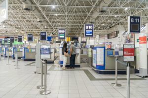 Torino - Aeroporto di Caselle chiuso dopo la tragedia, cancellati tutti i voli