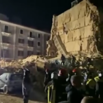 Bari, crolla palazzina: possibile donna dispersa sotto le macerie