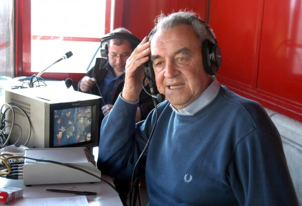 BRUNO PIZZUL - TELECRONISTA BRUNO PIZZUL DURANTE LA SUA ULTIMA TELECRONACA PER LA RAI AL TORNEO DI CALCIO INTITOLATO ALL'AMICO BEPPE VIOLA