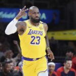 Nba, LeBron James diventa il primo giocatore a superare soglia 50mila punti